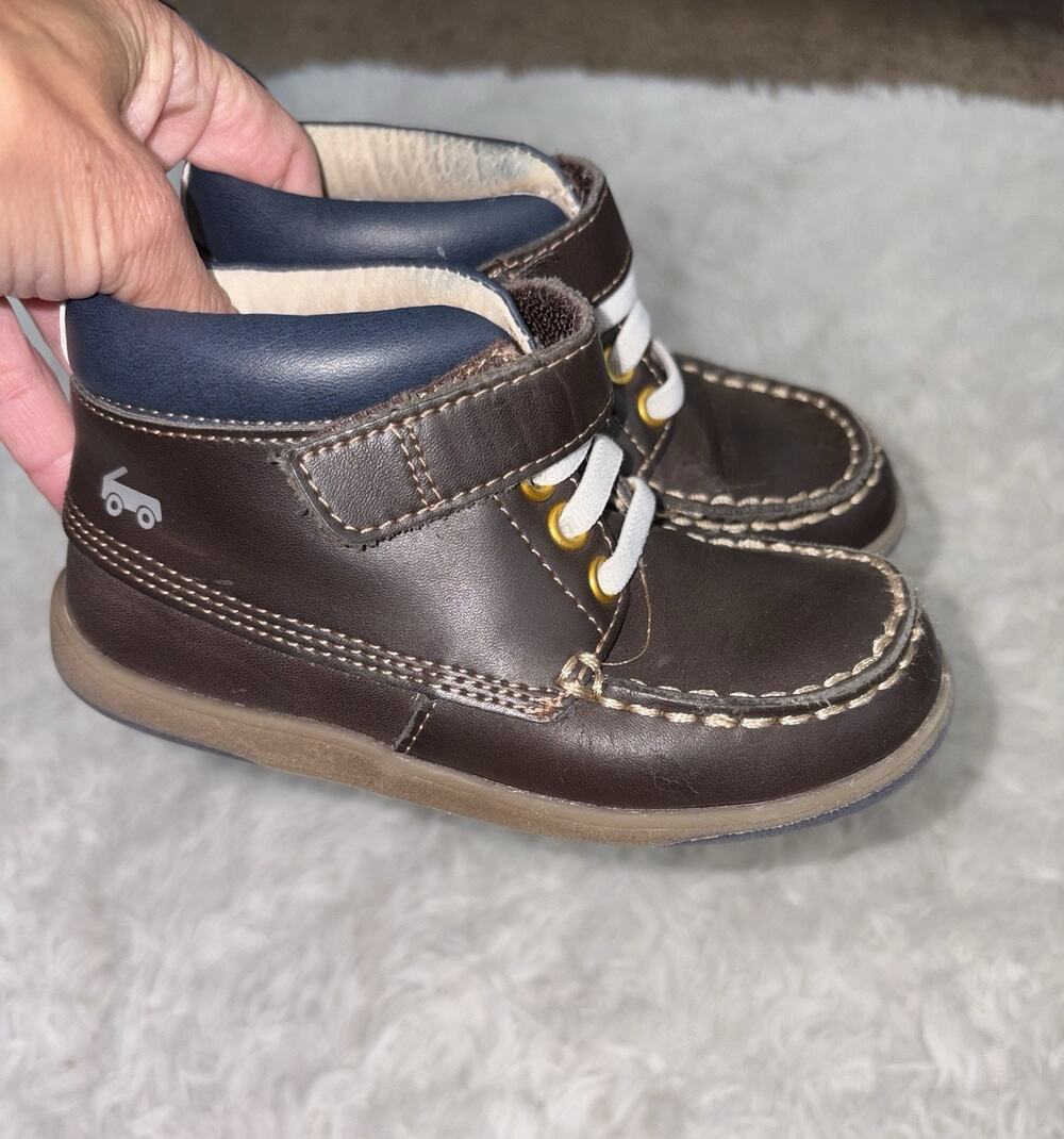 See Kai Run Toddler 10 Owen II Chukka Leather Boots. Grt Quality & Cond. Comf